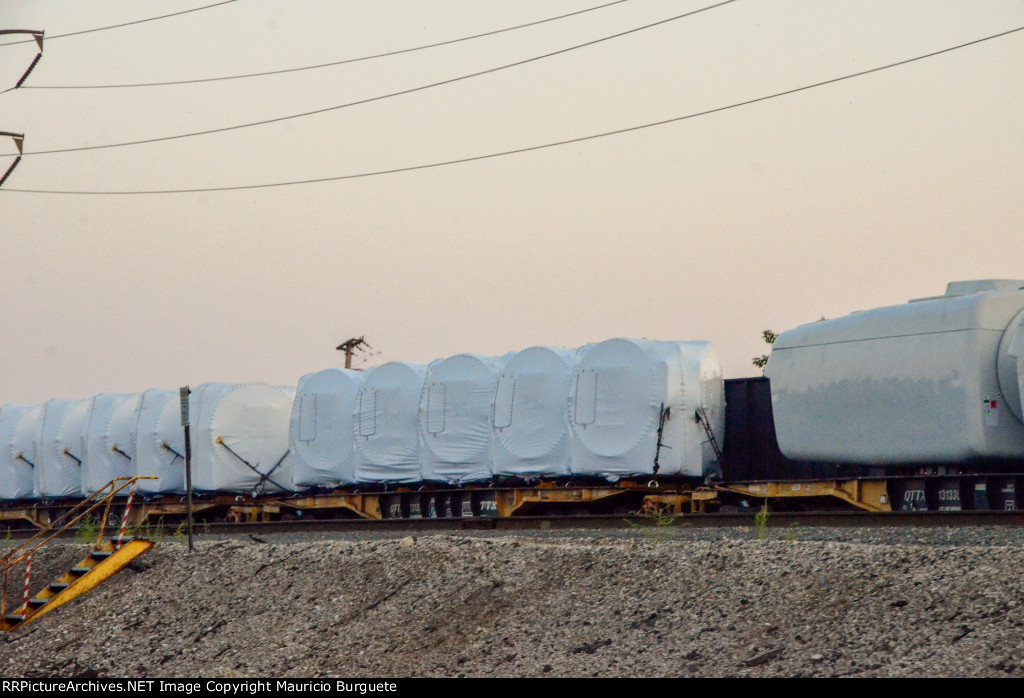 QTTX Flat car with load